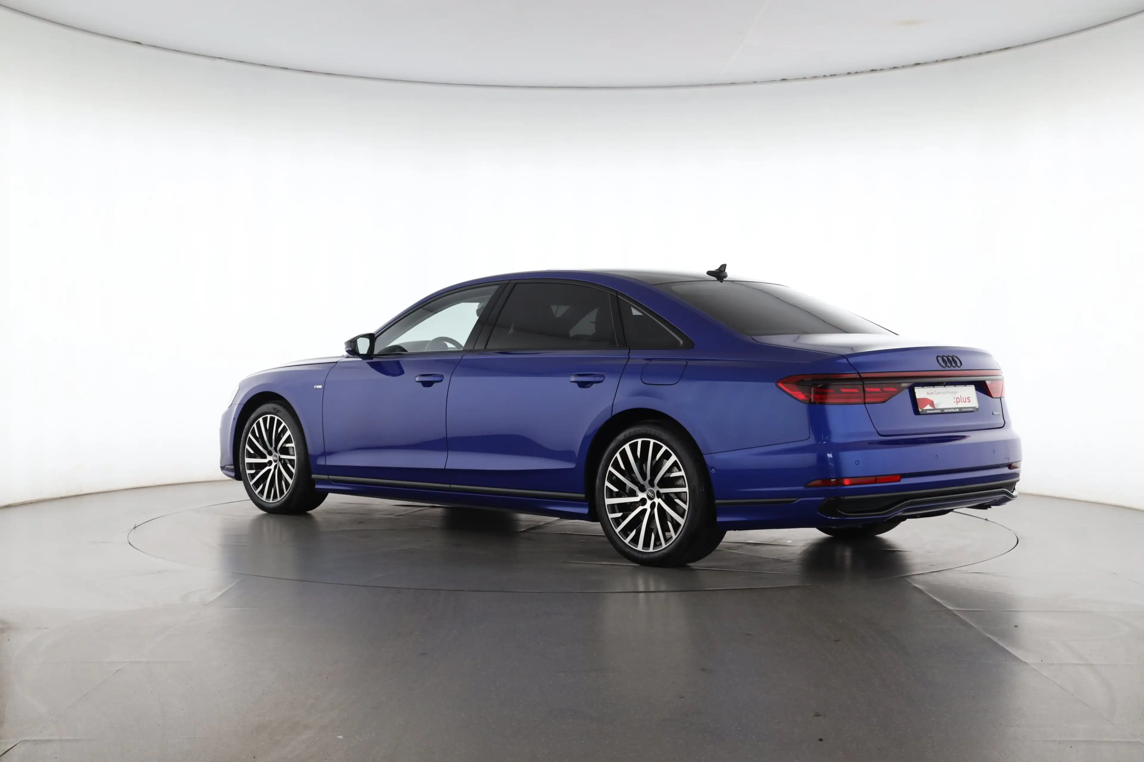 Audi A8 L 60 TFSI e quattro tiptr. S line | PANO | — photo 4