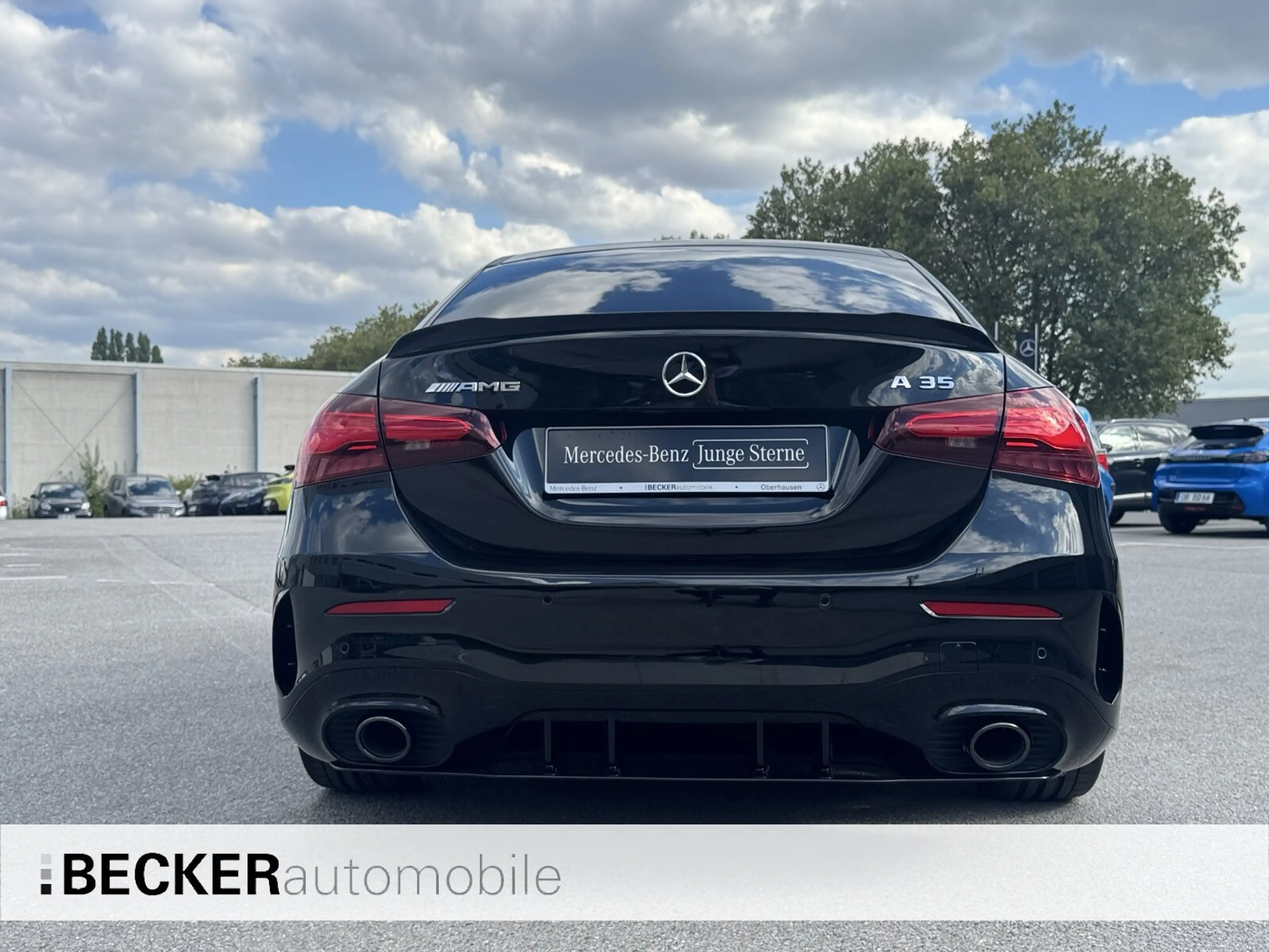 Mercedes-Benz A 35 AMG A 35 AMG 4M Lim PERFORMANCE SITZE NIGHT PANORAMA — photo 7