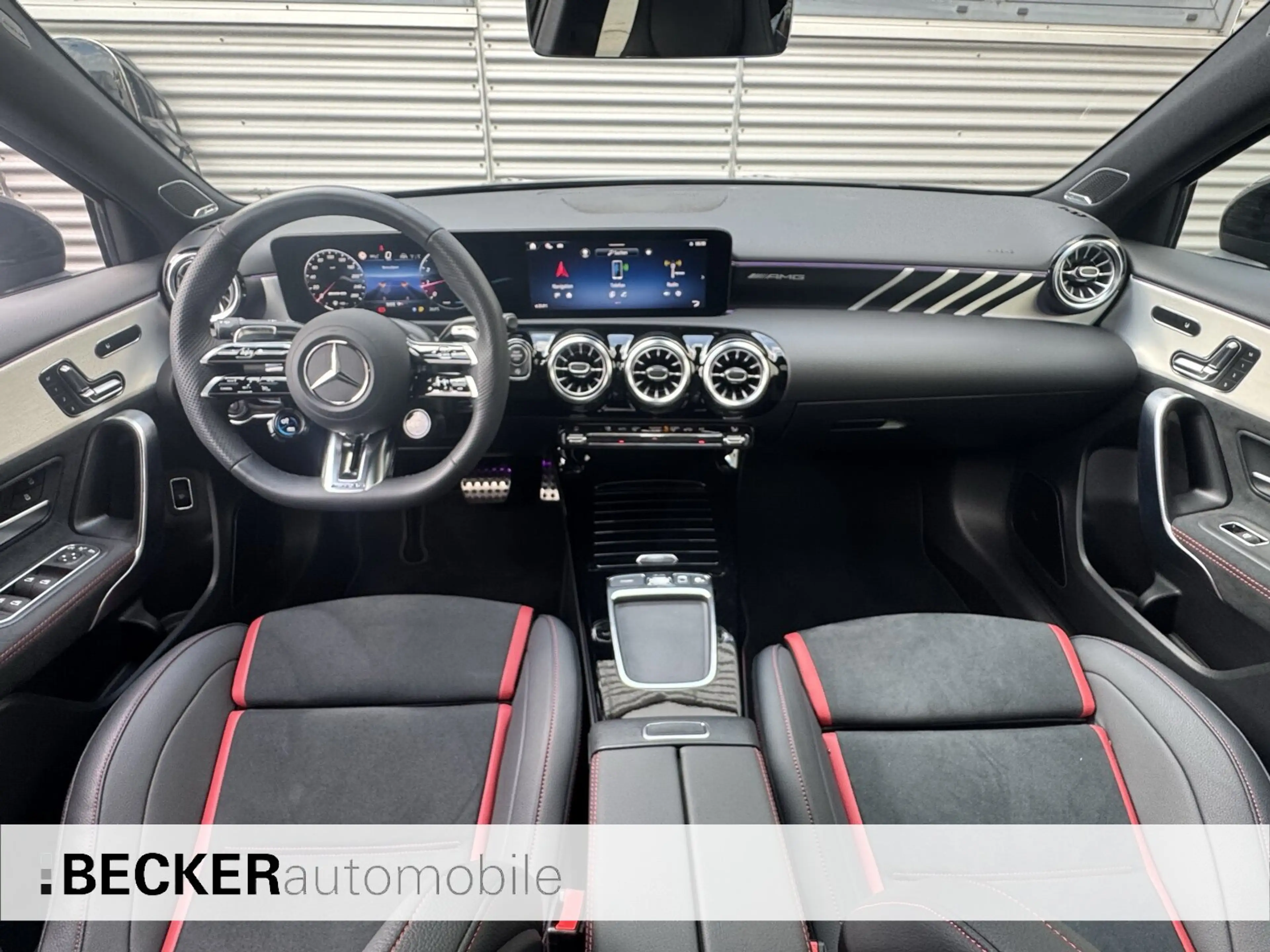 Mercedes-Benz A 35 AMG A 35 AMG 4M Lim PERFORMANCE SITZE NIGHT PANORAMA — photo 12
