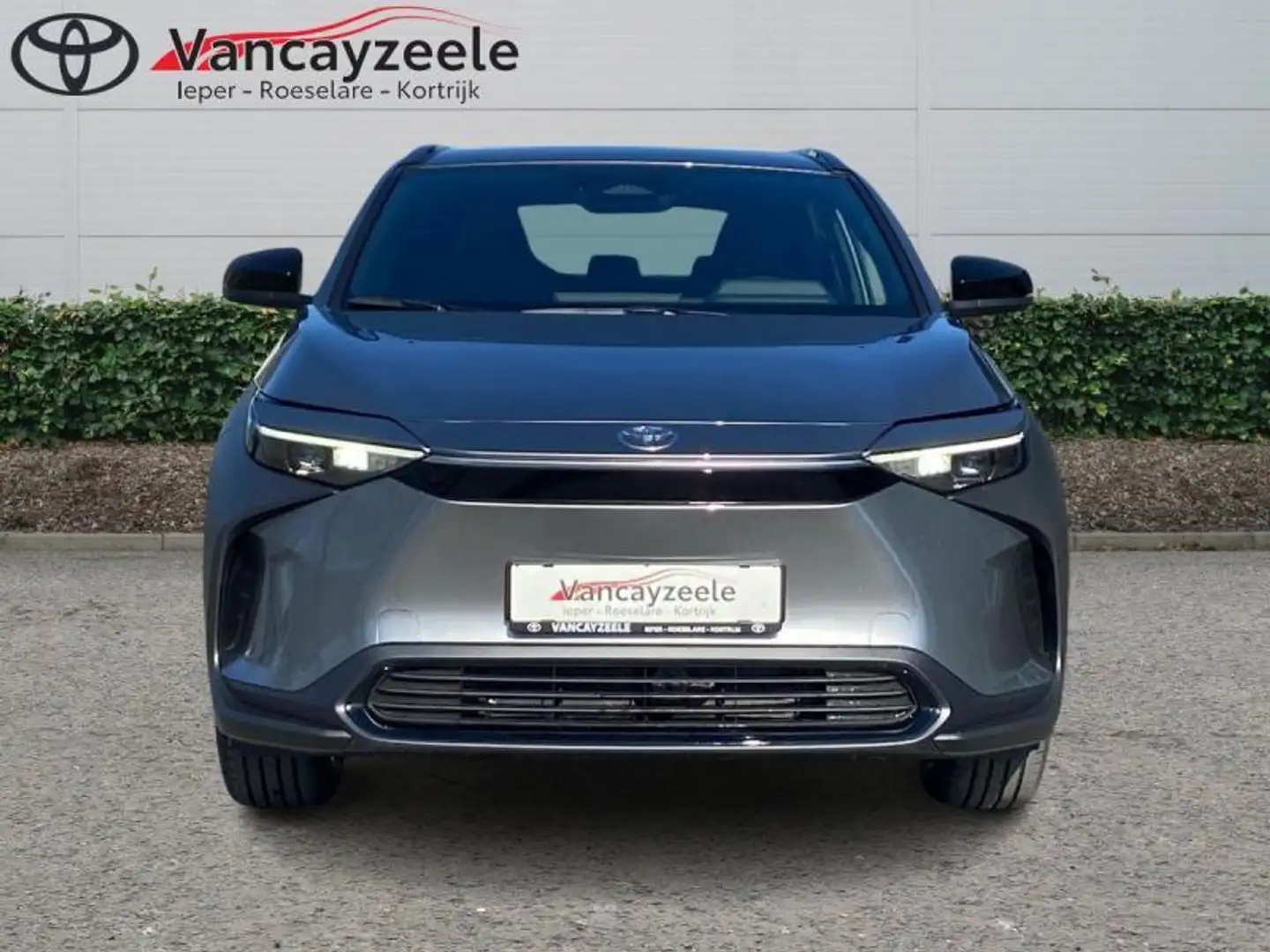 Toyota bZ4X Dynamic Gris - 2