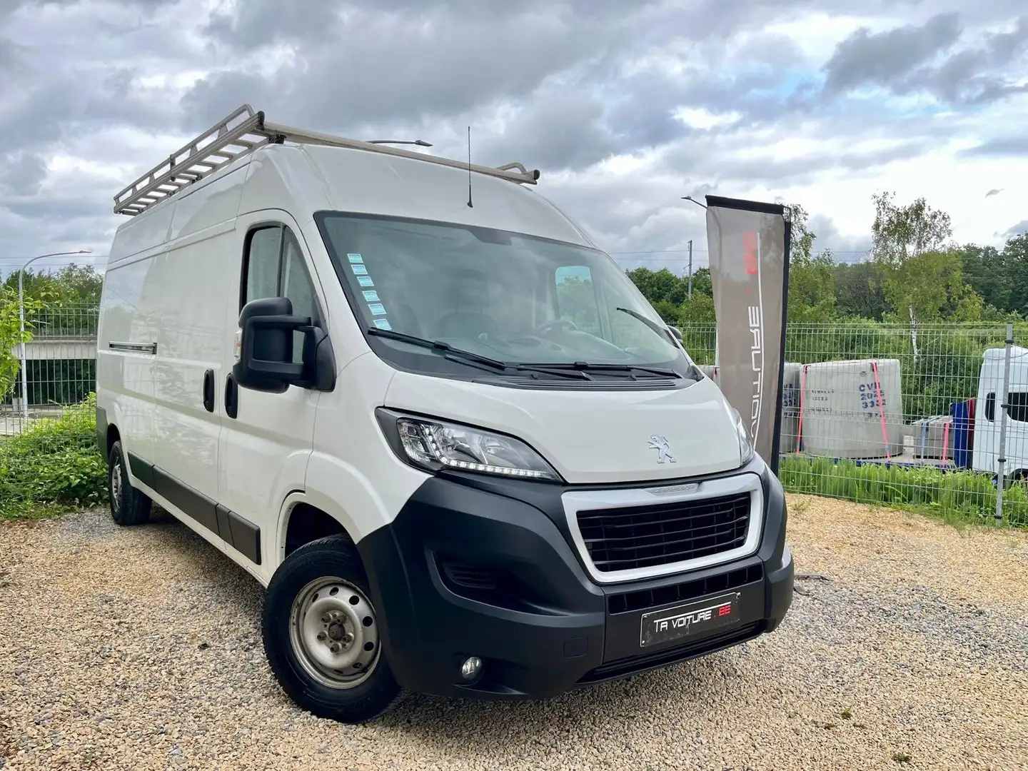 Peugeot Boxer 2.0 BlueHDi L3H2 Premium TVA/NAV/CAMERA/CLIM/CUIR Blanc - 1
