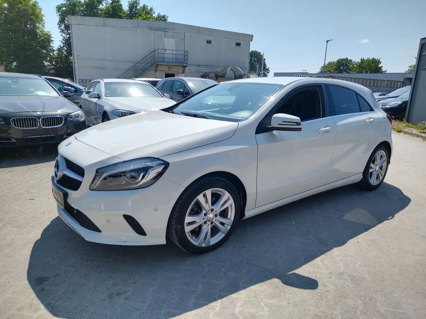 Mercedes-Benz A 180 A -Klasse A 180 BlueEfficiency*EURO6 Bianco - 1