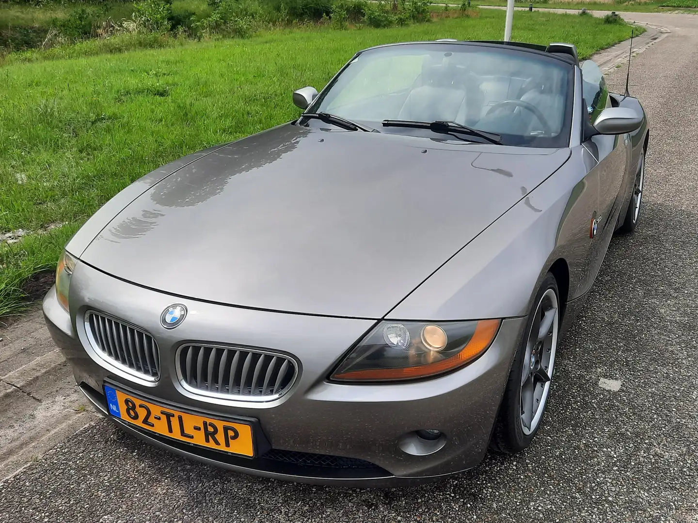 BMW Z4 3.0i handbak Grijs - 2