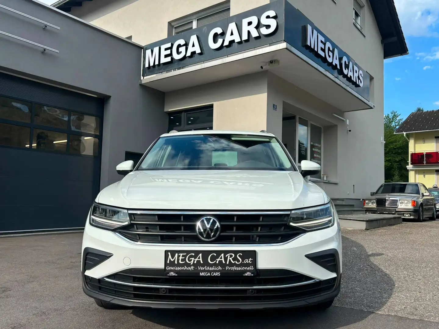 Volkswagen Tiguan Trendline Weiß - 2