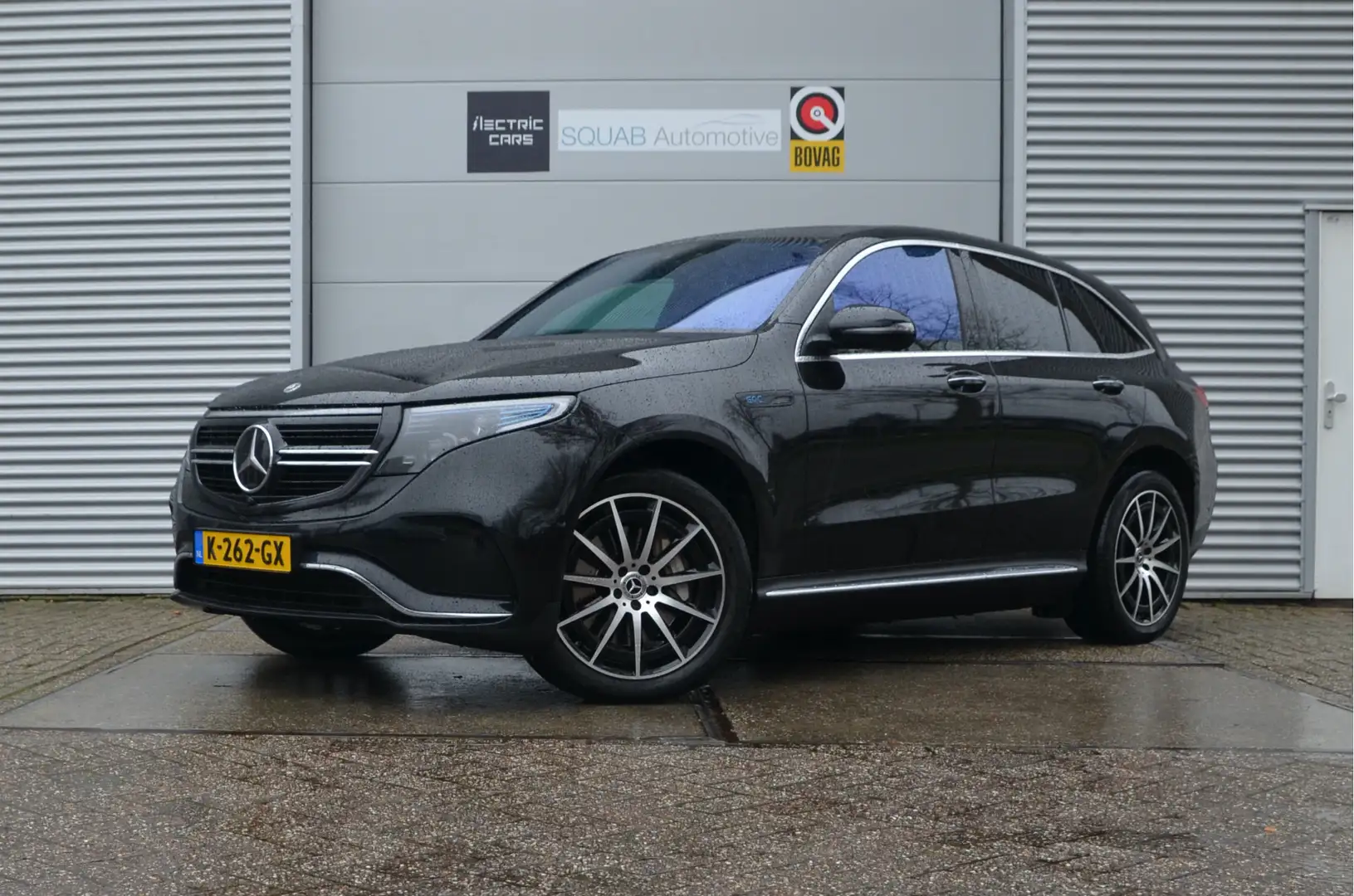 Mercedes-Benz EQC 400 4MATIC Business Solution AMG 80 kWh DISTRONIC, Tre Zwart - 1