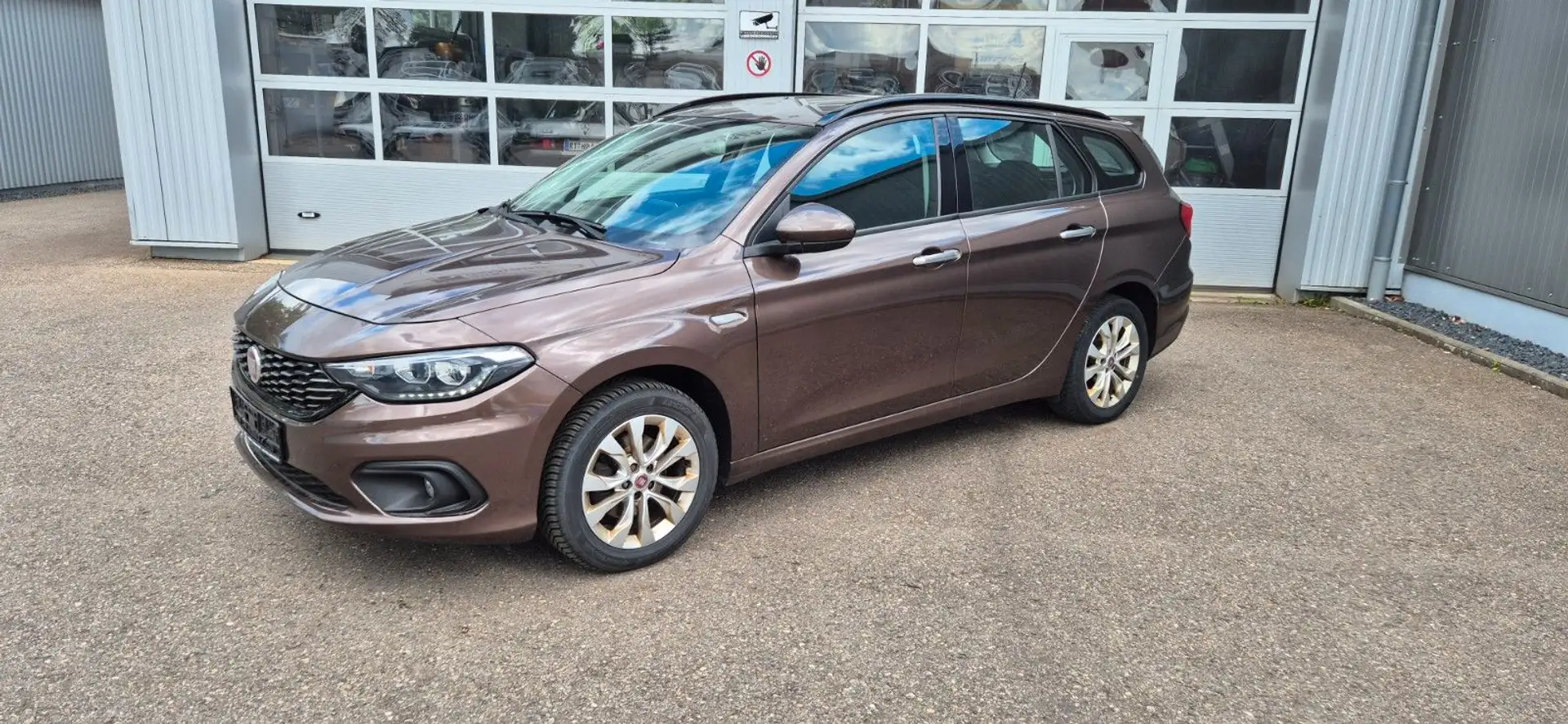 Fiat Tipo Lounge AHK Klima Braun - 1