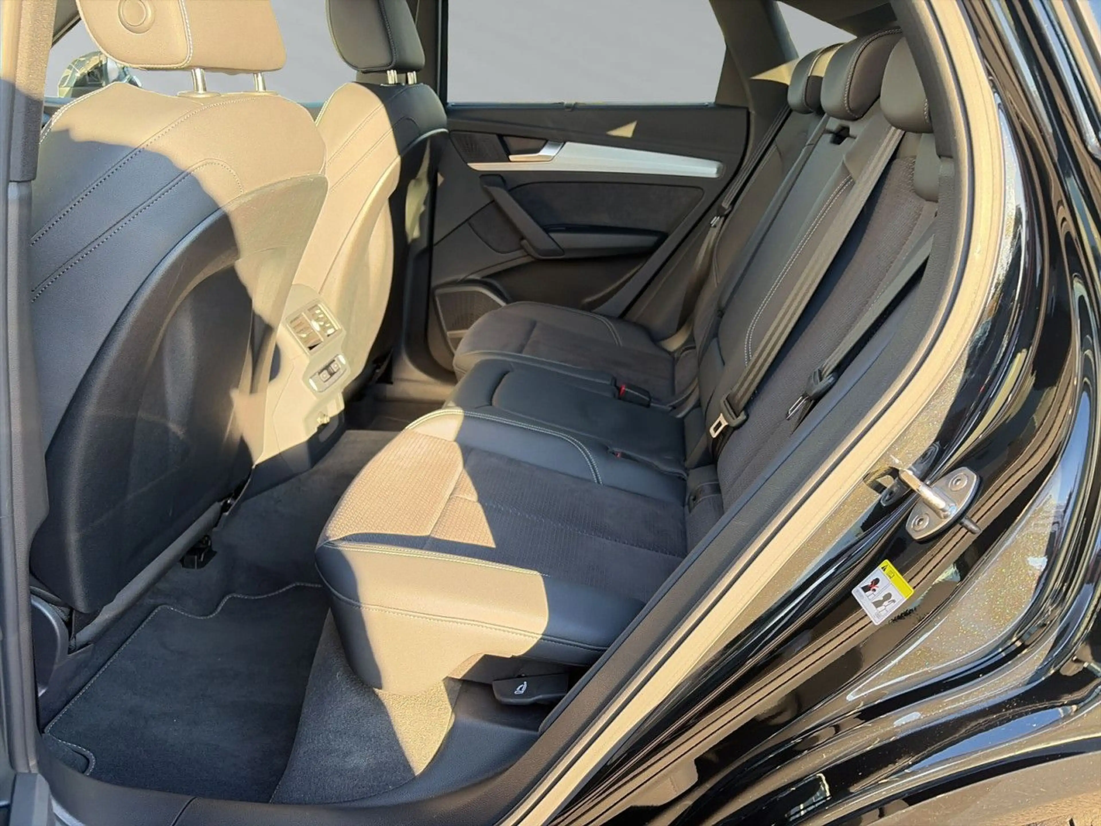 Audi Q5 S Sportback TDI tiptronic LED NAVI ACC SITZHEIZ — photo 11