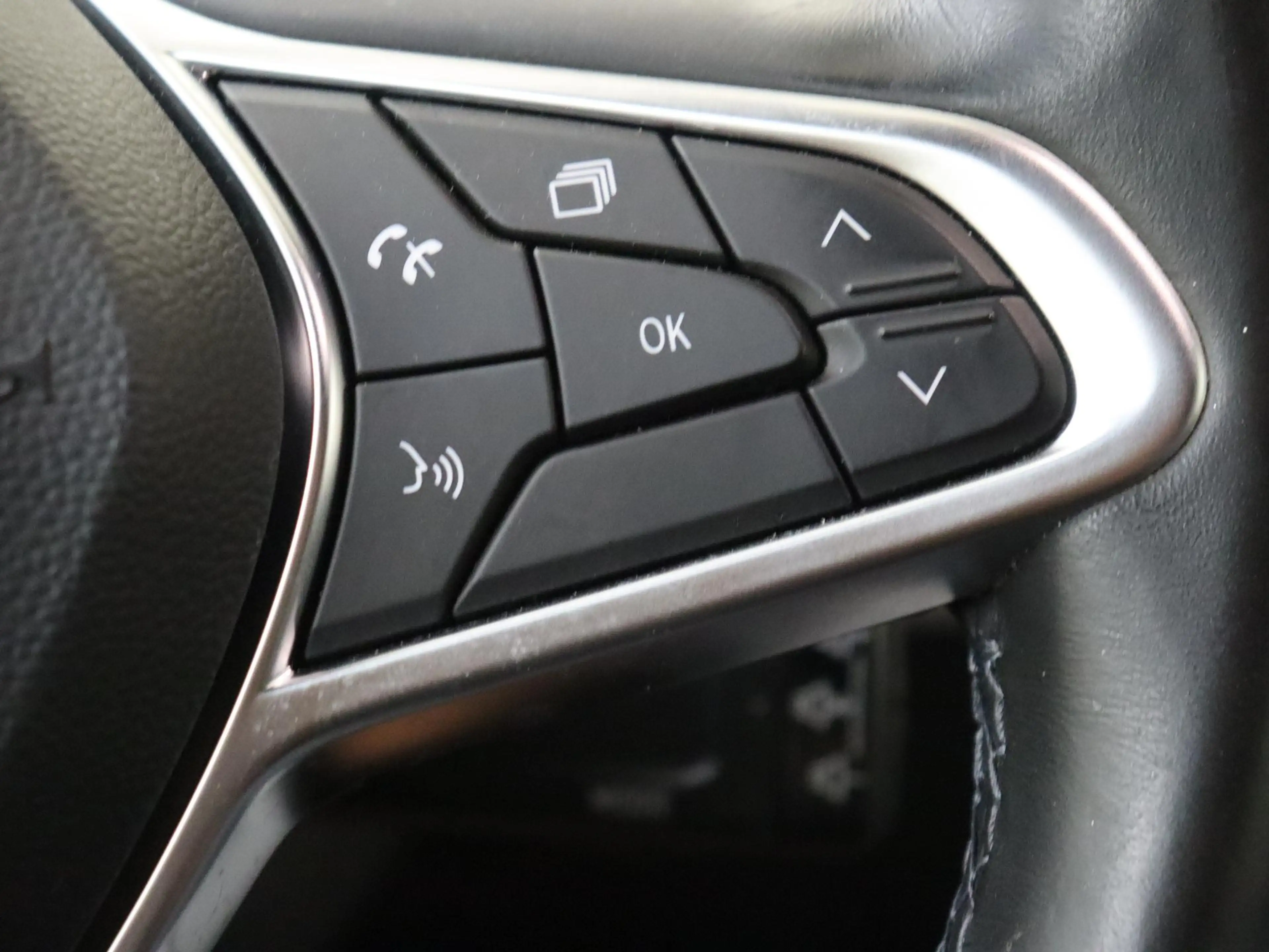 Renault Clio 1.6 E-Tech Hybrid 140 Zen — photo 13