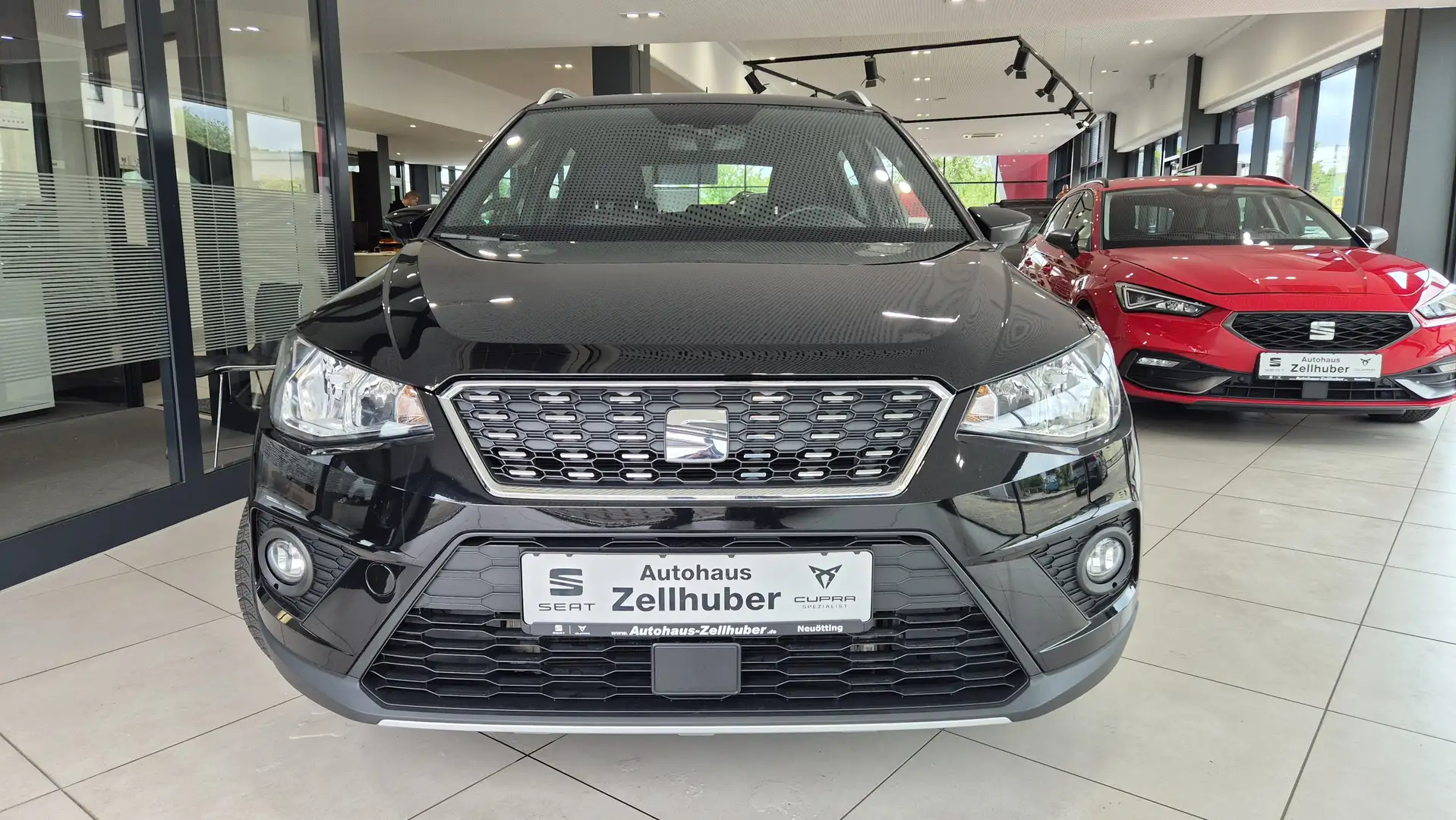 SEAT Arona 1.0 TSI Xcellence *Klimaauto*Sitzheizung* Schwarz - 2