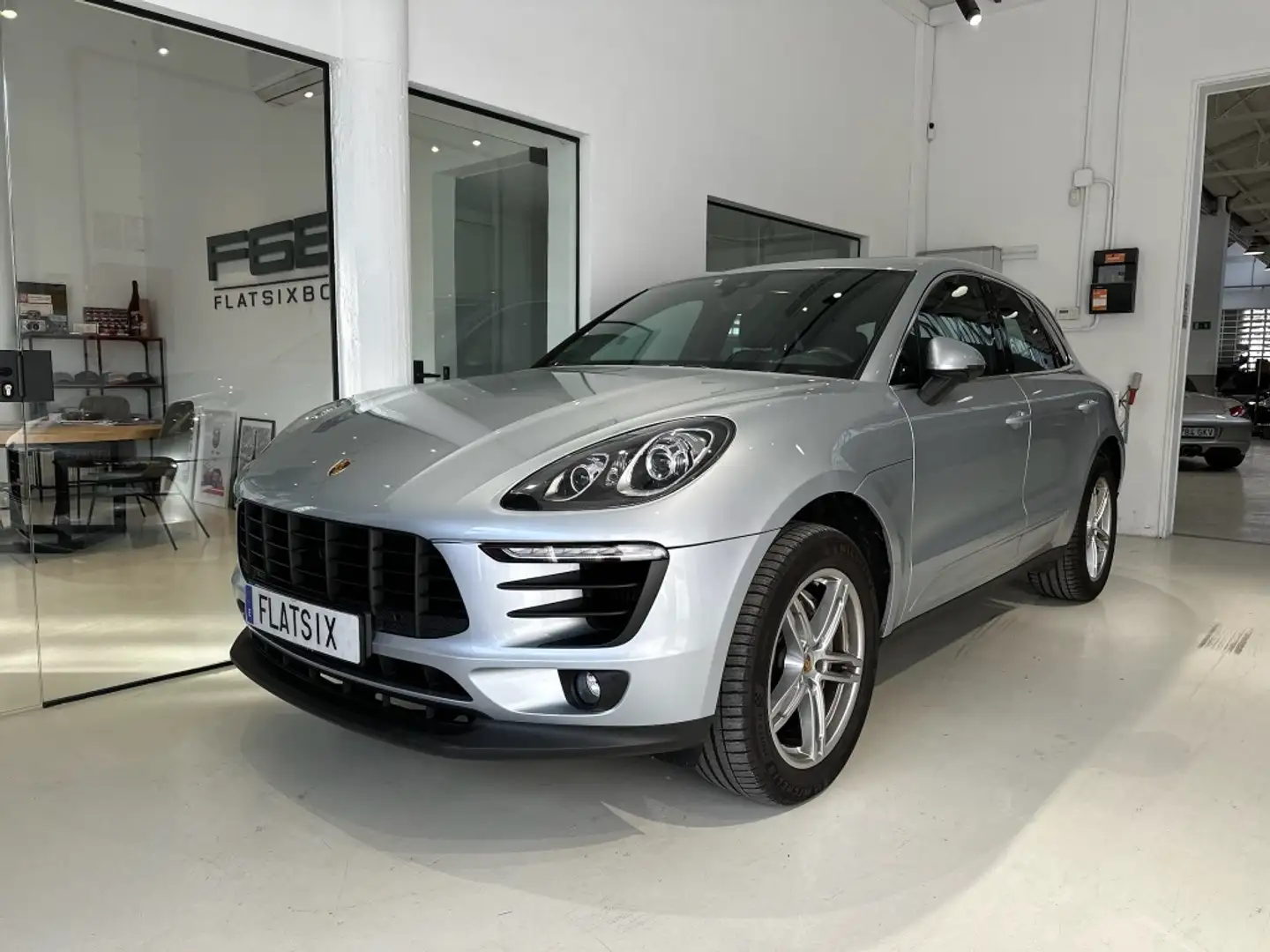 Porsche Macan S Aut. Grijs - 1