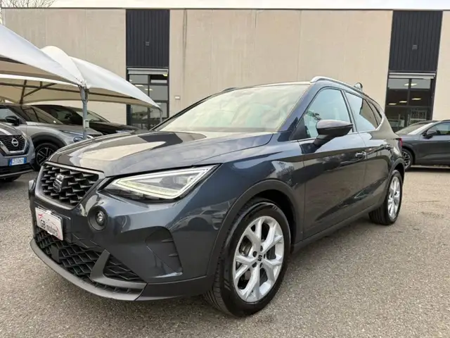 Seat Arona main image