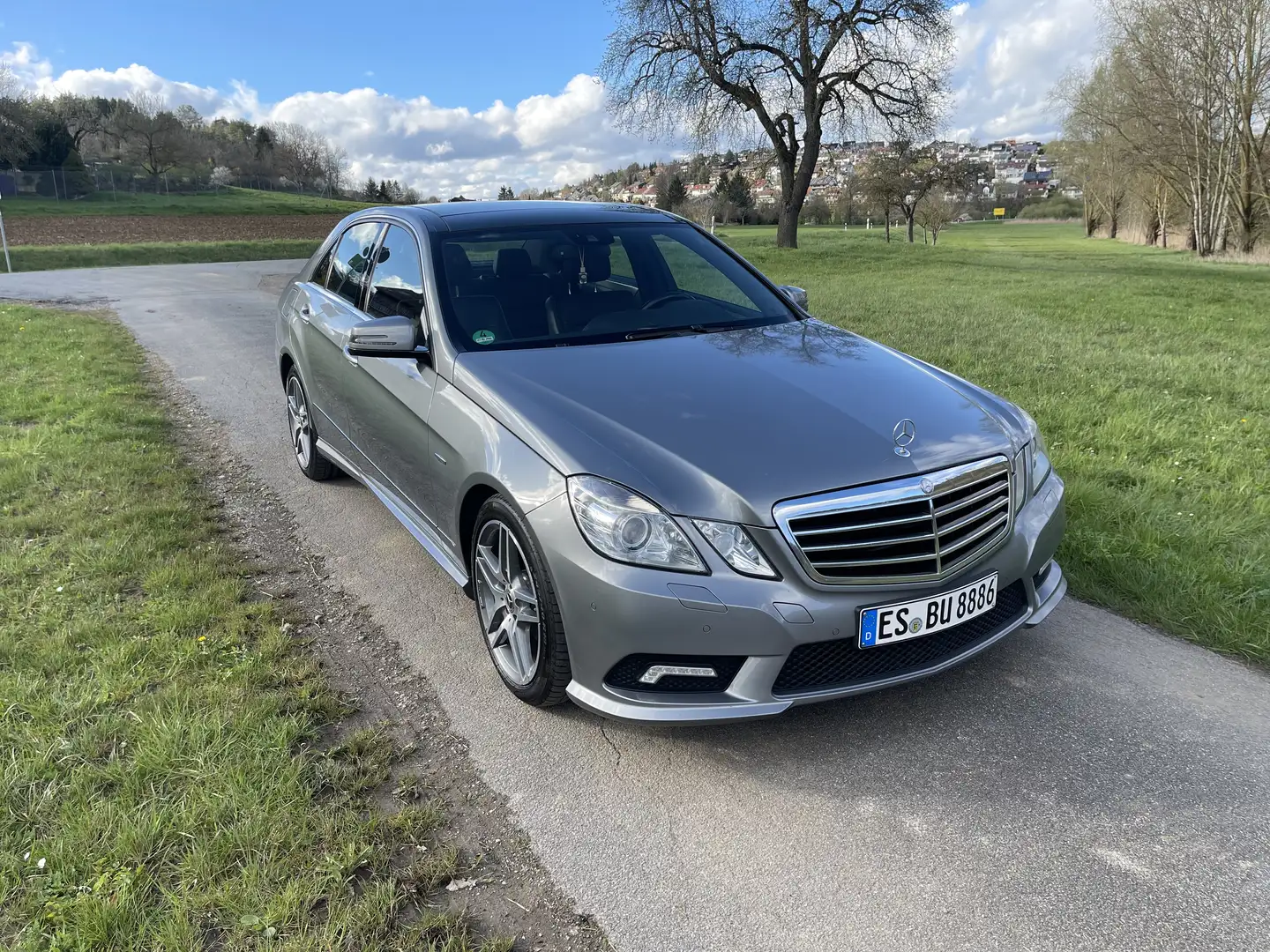 Mercedes-Benz E 350 E 350 CDI 4Matic AMG  (212.093) Šedá - 2