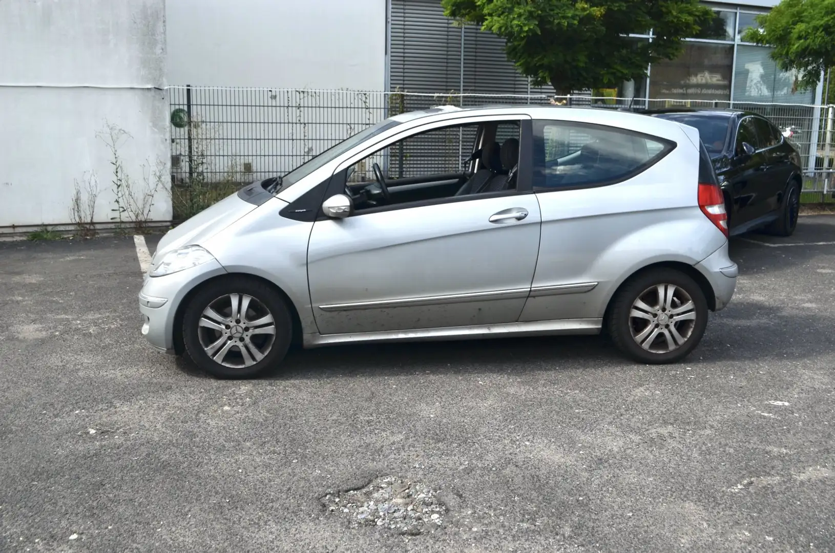 Mercedes-Benz A 160 CDI AUTOMATIK*KLIMA*TÜV 10.2026*PDC VH* Stříbrná - 2