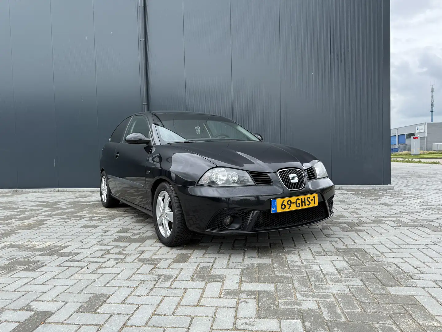 SEAT Ibiza 1.6-16V Freestyle Sport Zwart - 1