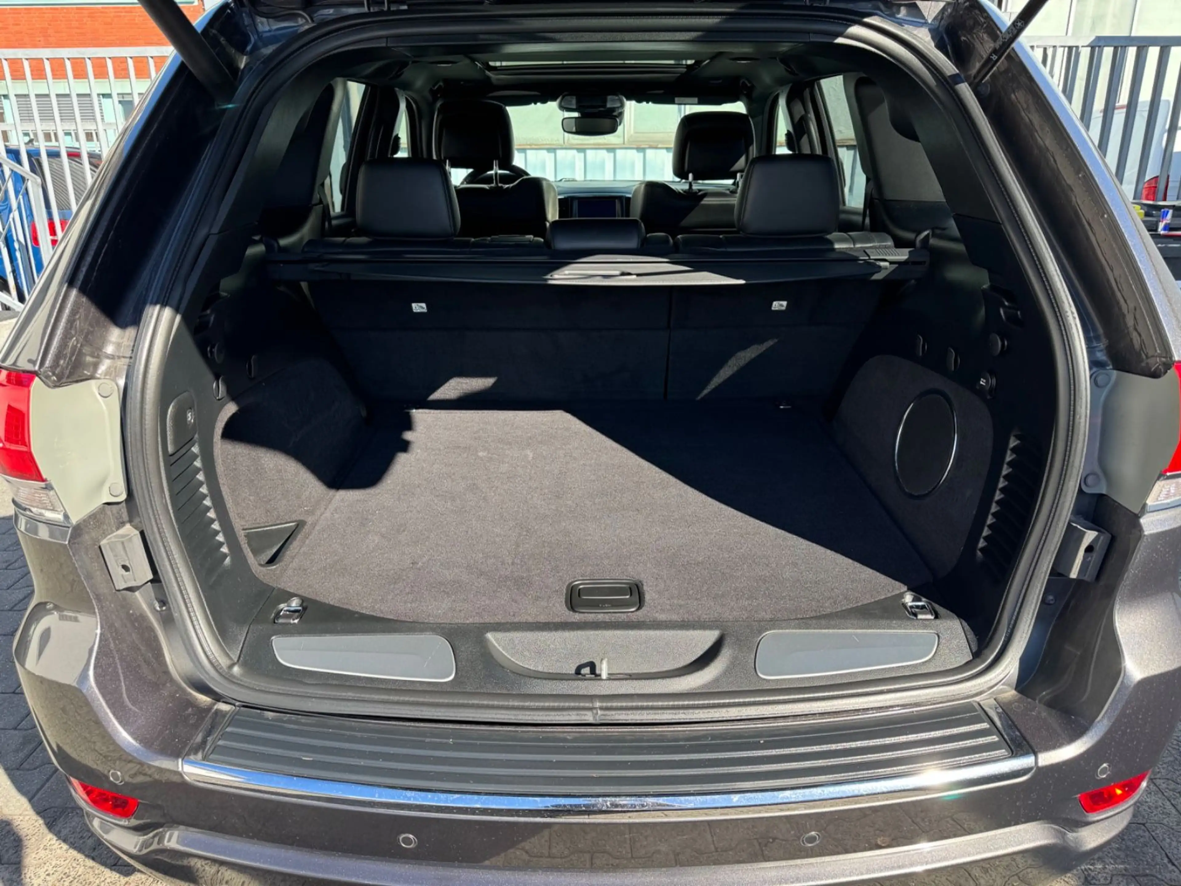 Jeep Grand Cherokee 3.0 CRD Overland Automatik Leder — photo 12