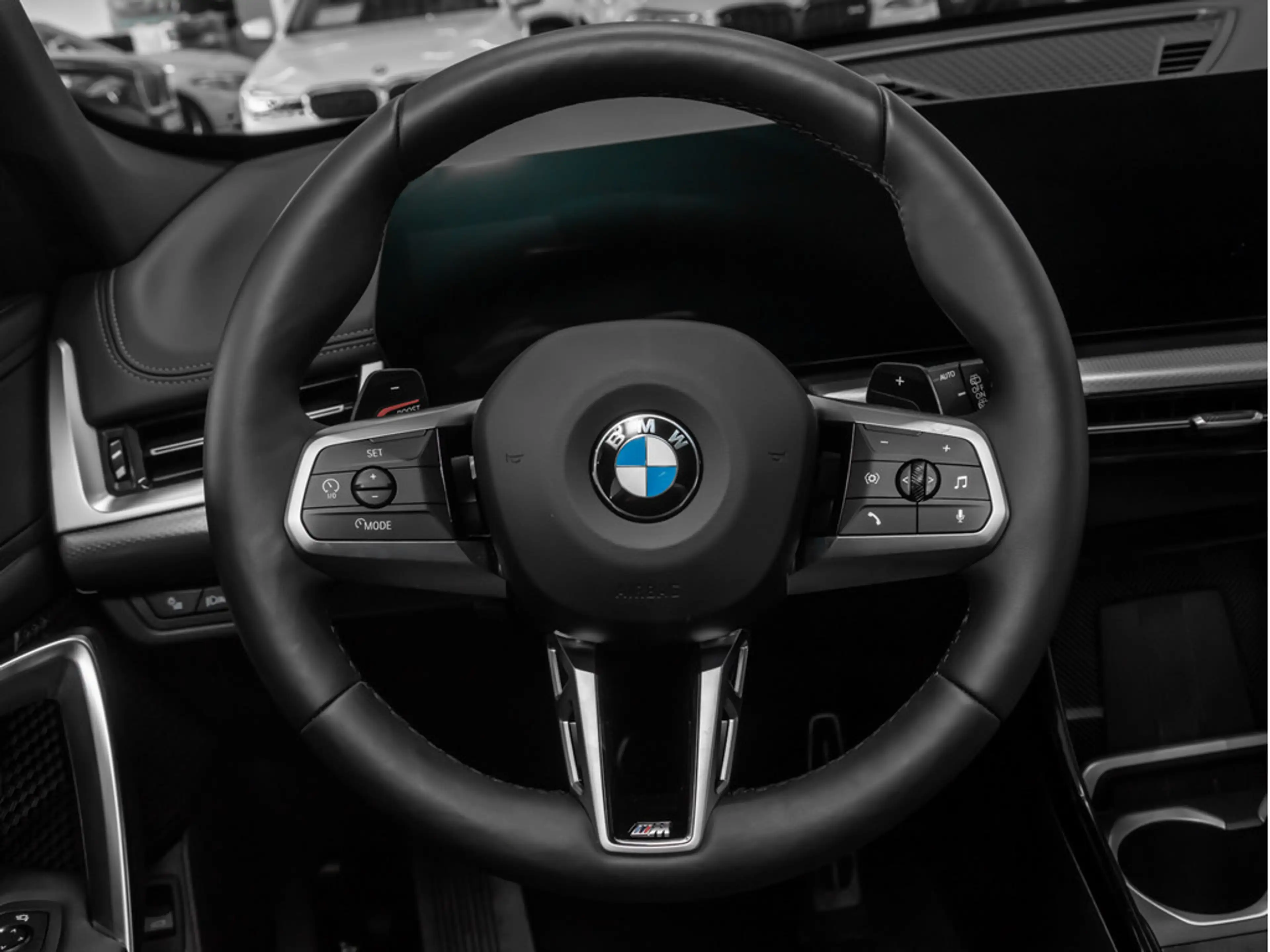 BMW X1 sDrive 18i M-Sport Pro PANO LED NAVI SHZ — photo 15