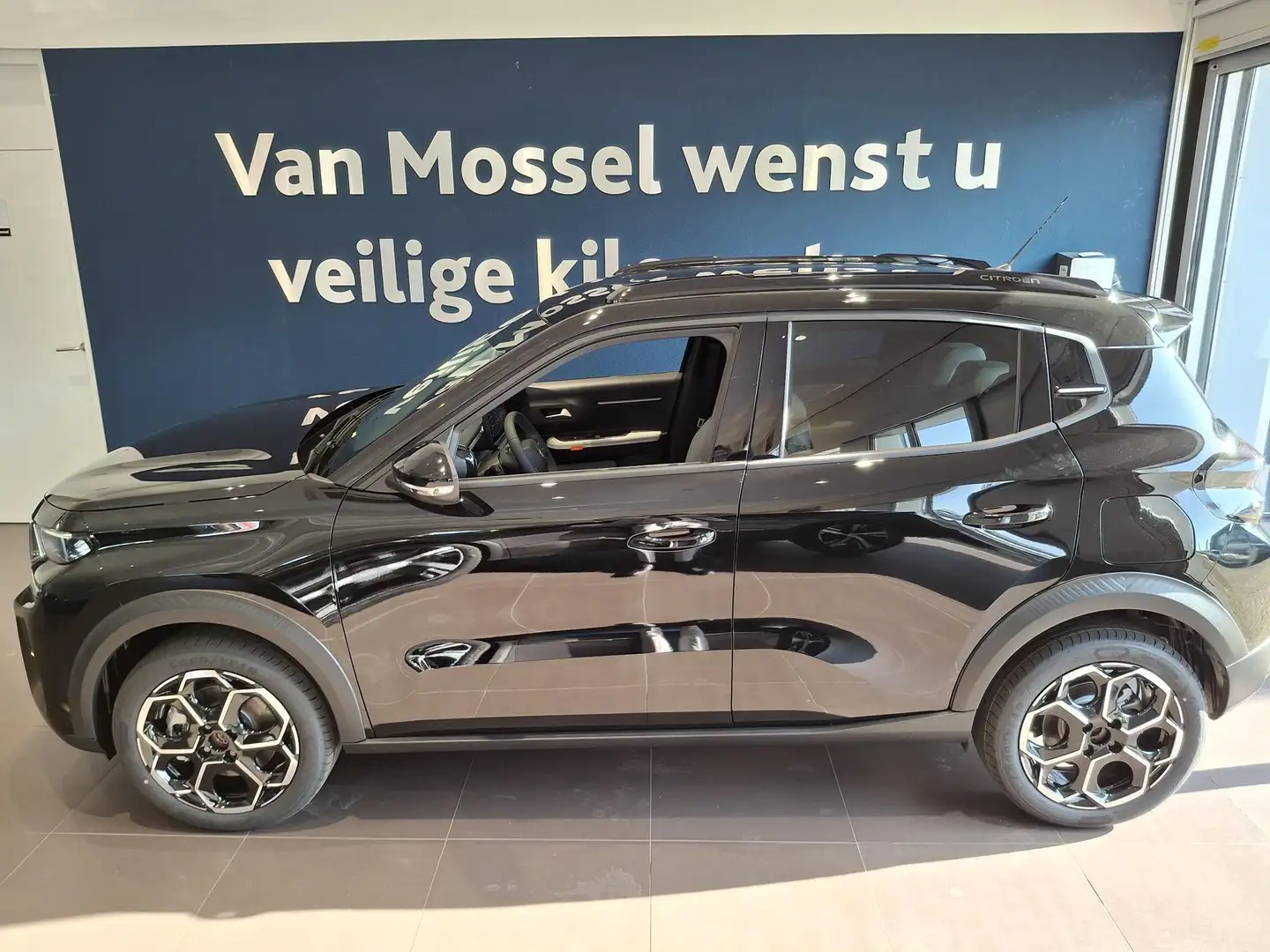 Citroen C3 Ë-C3 Max 113pk 44 kWh Zwart - 2