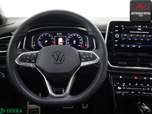 Volkswagen T-Roc view 11