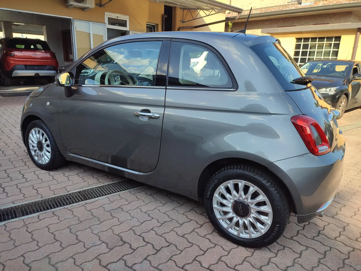 Fiat 500 500 1.0 hybrid Lounge 70cv Formula Guida Sicuro ! Grigio - 2