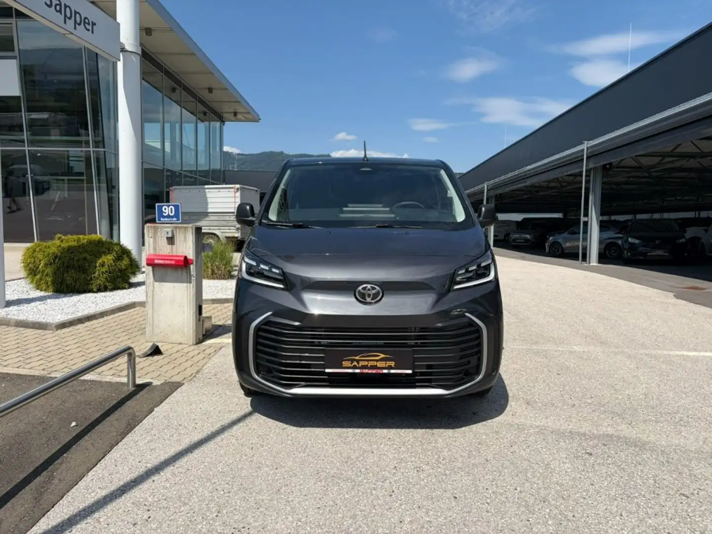 Toyota Proace KW L2, 4-t Meister 2,2 Diesel 150 A/T Silber - 2