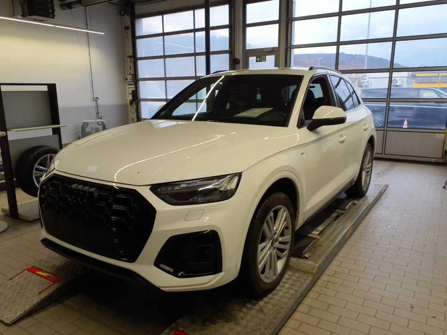 Audi Q5 50 TFSI e S line quattro S-tronic +OPTIK+HUD+ Weiß - 2