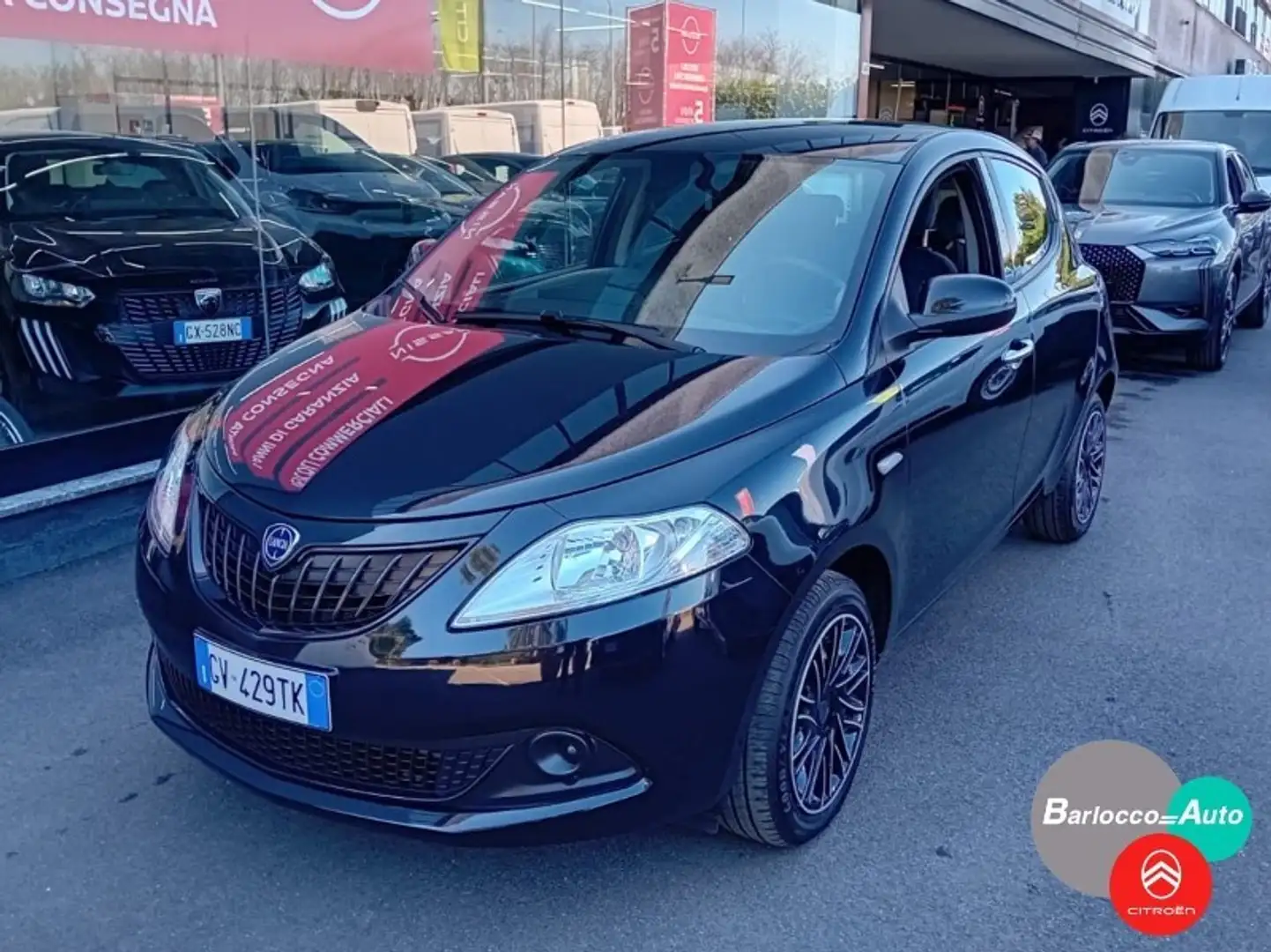 Lancia Ypsilon 1.0 FireFly 5p. S&S Hybrid Oro-CLIMA AUTO RUOTINO Zwart - 1