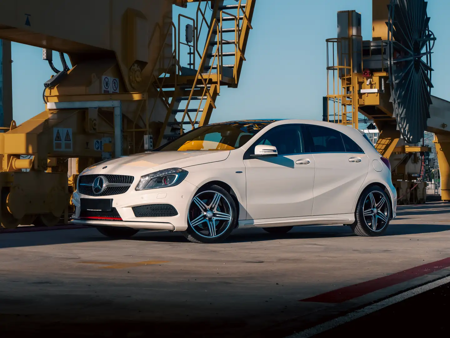 Mercedes-Benz A 250 BE AMG Sport 7G-DCT - 2