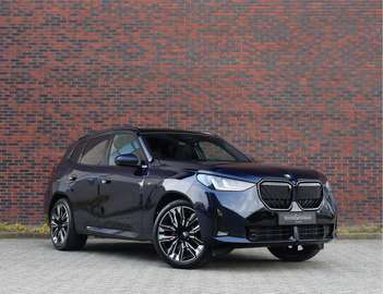 30e xDrive | Pano - Trekhaak - HUD