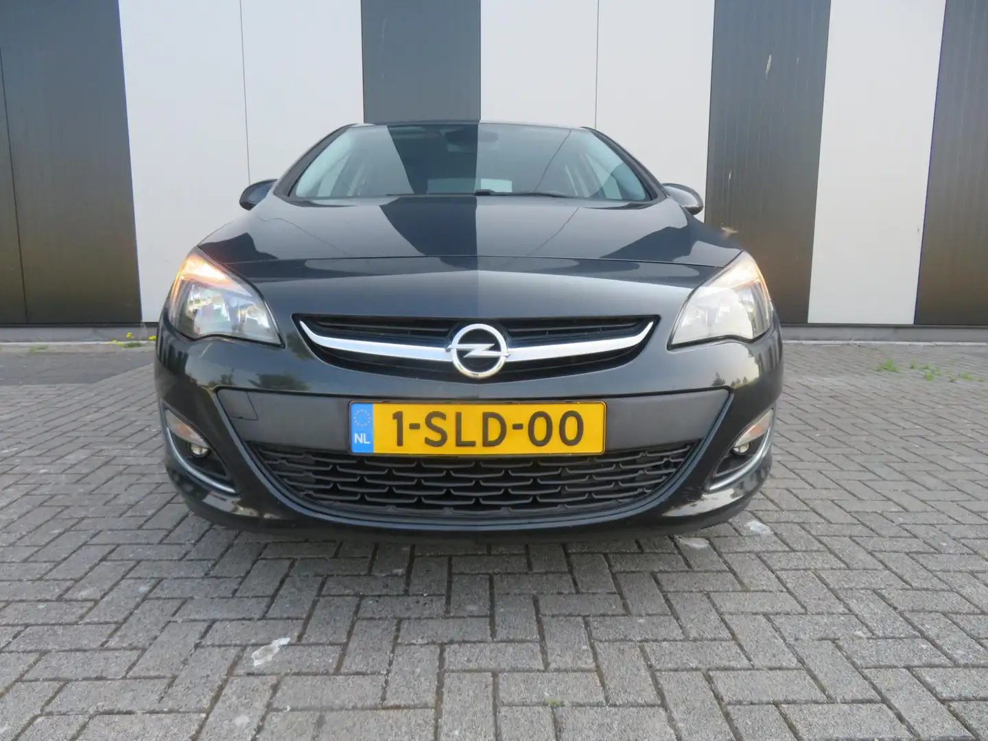 Opel Astra 1.4 Turbo Design Edition Noir - 2
