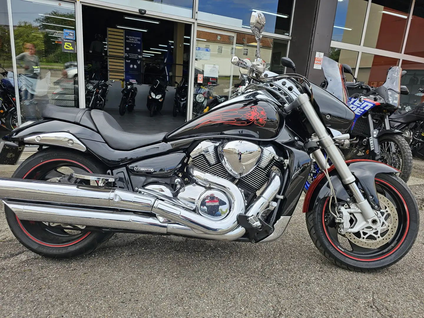 Suzuki VZR 1800 Schwarz - 1