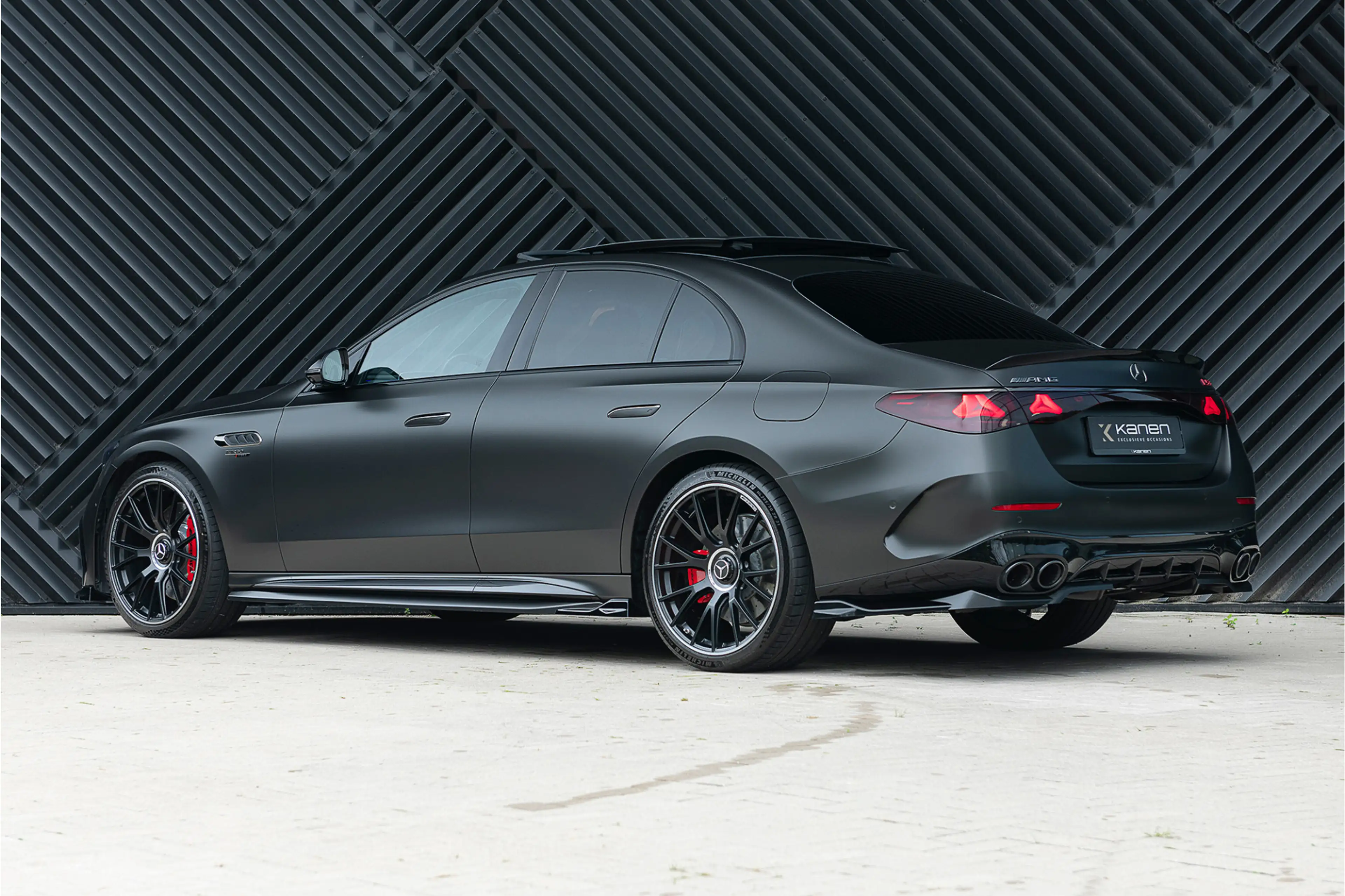 Mercedes-Benz E 53 AMG 4MATIC+ Night Distronic+ IHC+ MBUX Achterasbes. Hy — photo 2