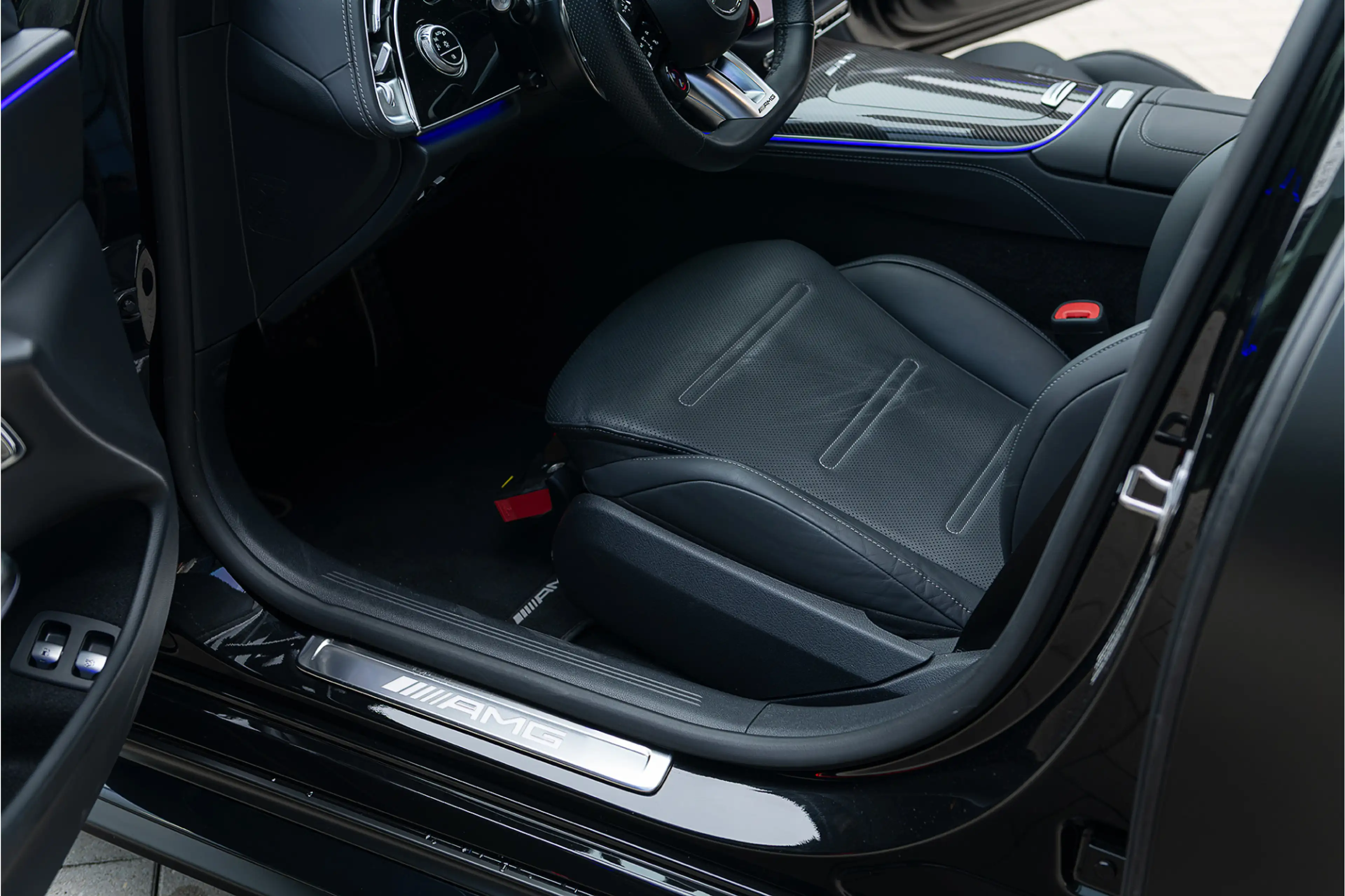 Mercedes-Benz E 53 AMG 4MATIC+ Night Distronic+ IHC+ MBUX Achterasbes. Hy — photo 28