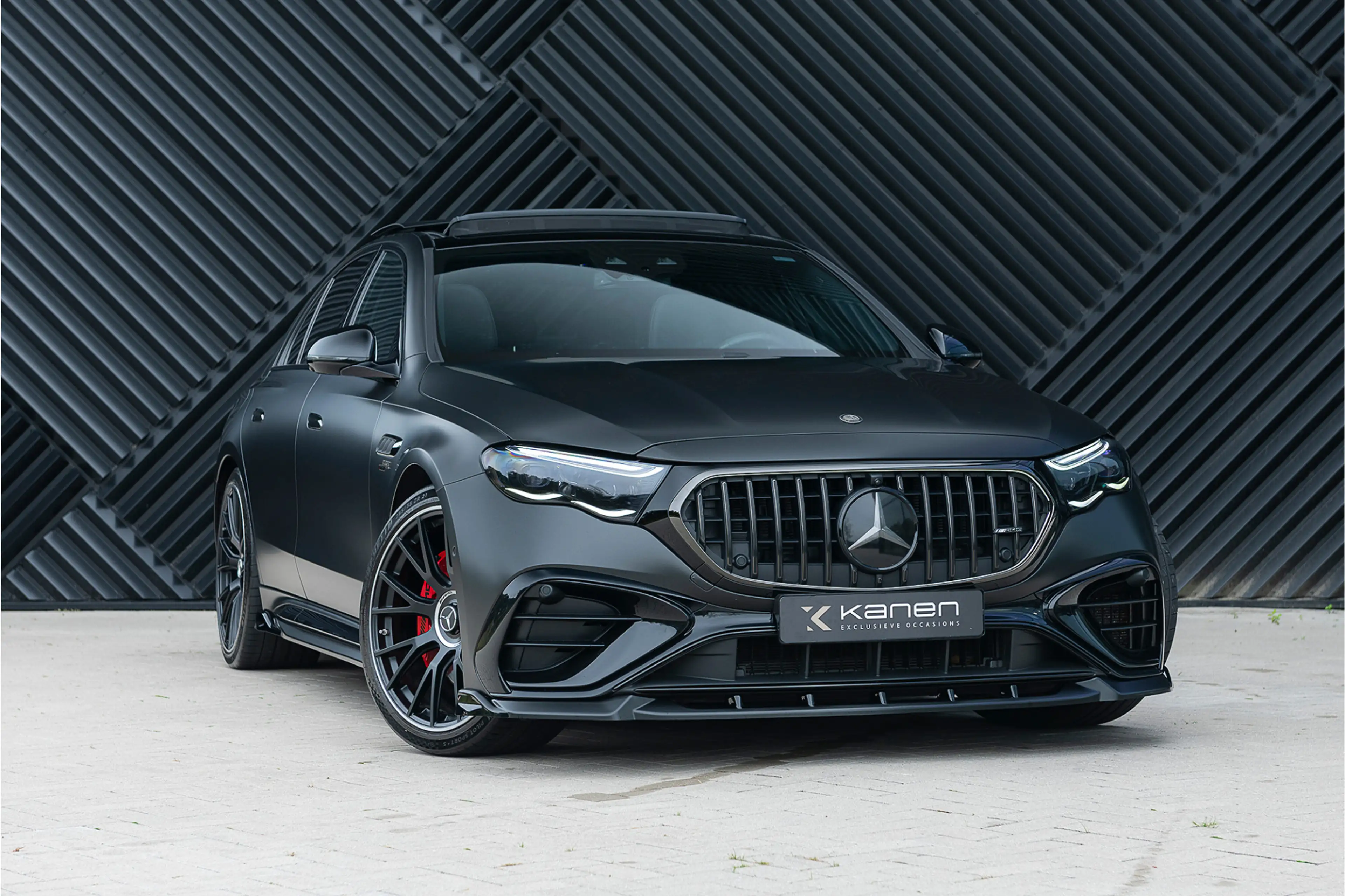 Mercedes-Benz E 53 AMG 4MATIC+ Night Distronic+ IHC+ MBUX Achterasbes. Hy — photo 4