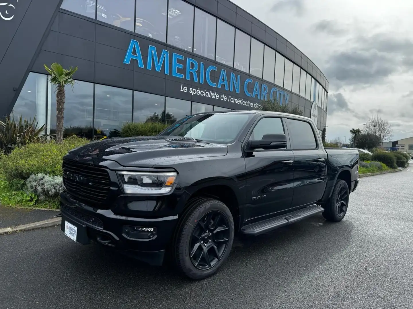 Dodge RAM 1500 CREW LARAMIE SPORT NIGHT EDITION AIR Noir - 1