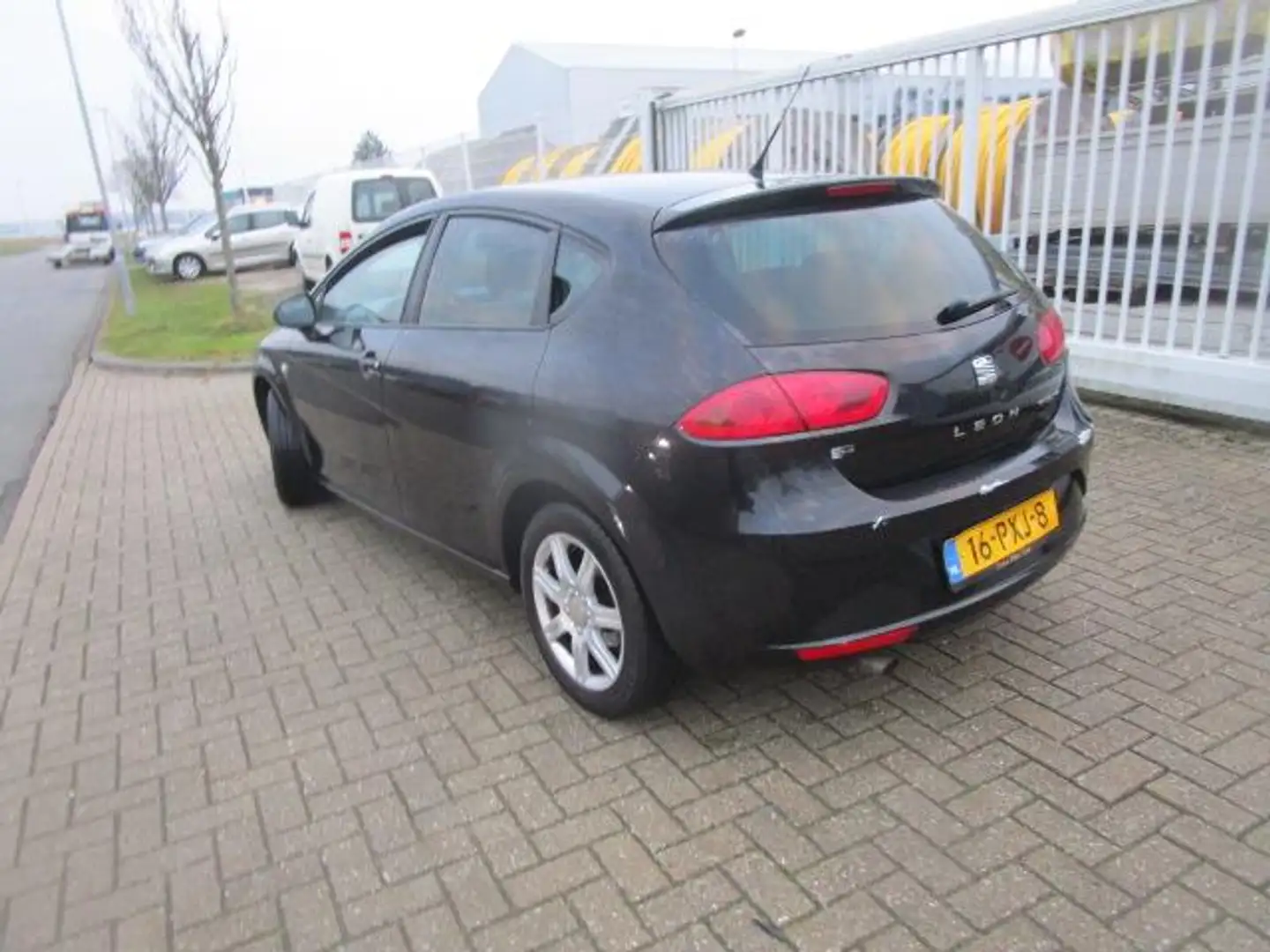 SEAT Leon 1.2 TSI Ecomotive COPA Schwarz - 2