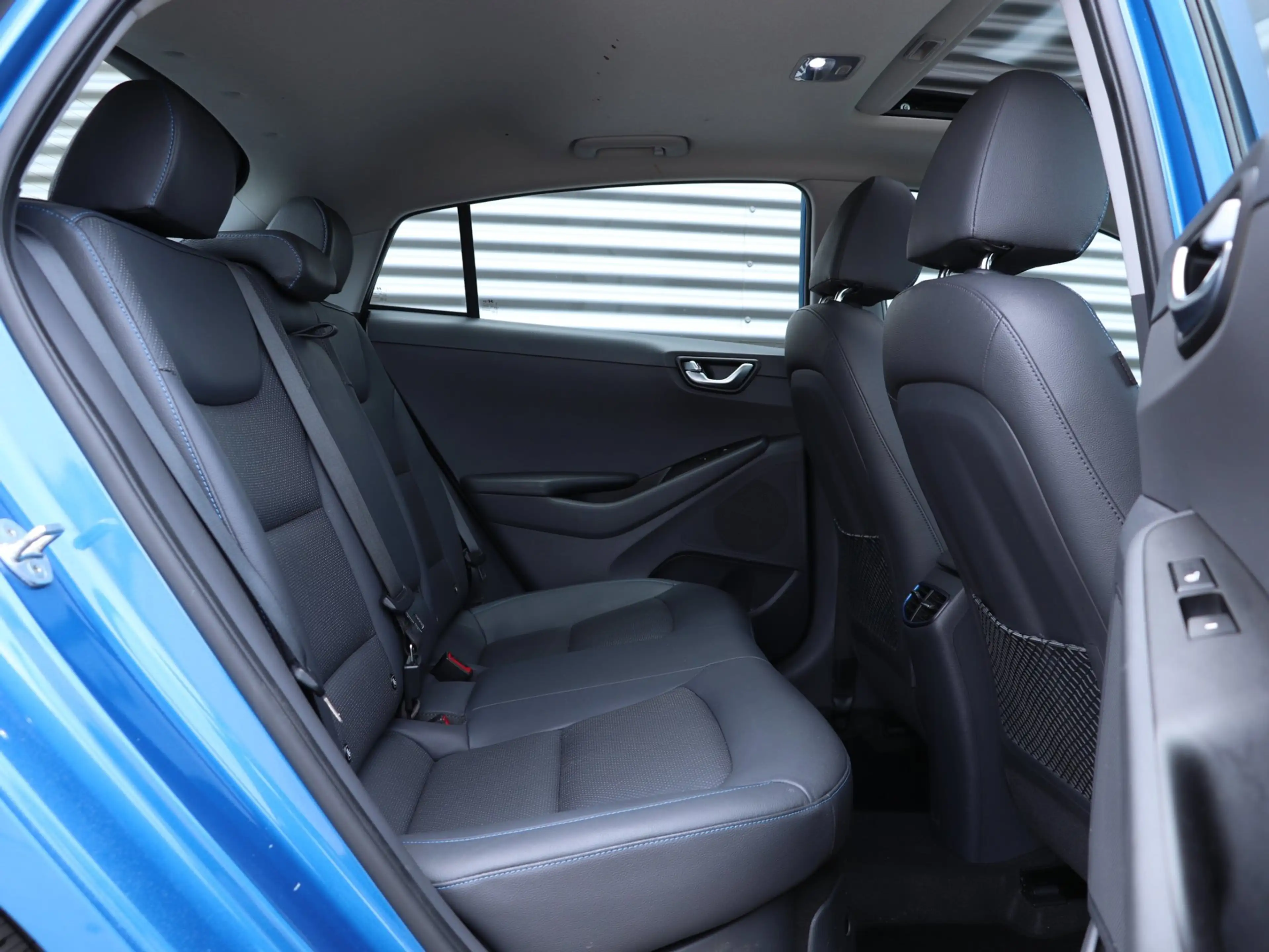 Hyundai IONIQ 1.6 GDi Hybrid Premium Automaat *Leder*Schuifdak* — photo 9