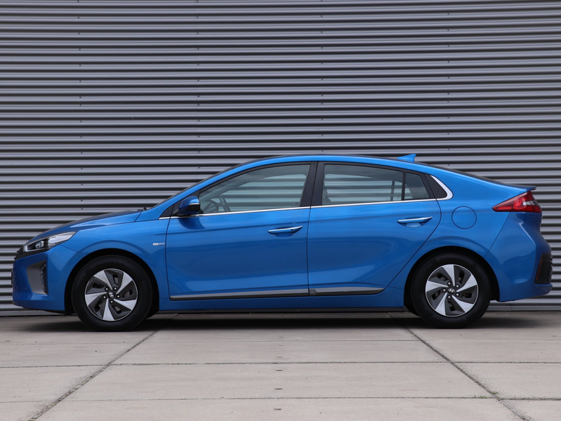 Hyundai IONIQ 1.6 GDi Hybrid Premium Automaat *Leder*Schuifdak* — photo 4