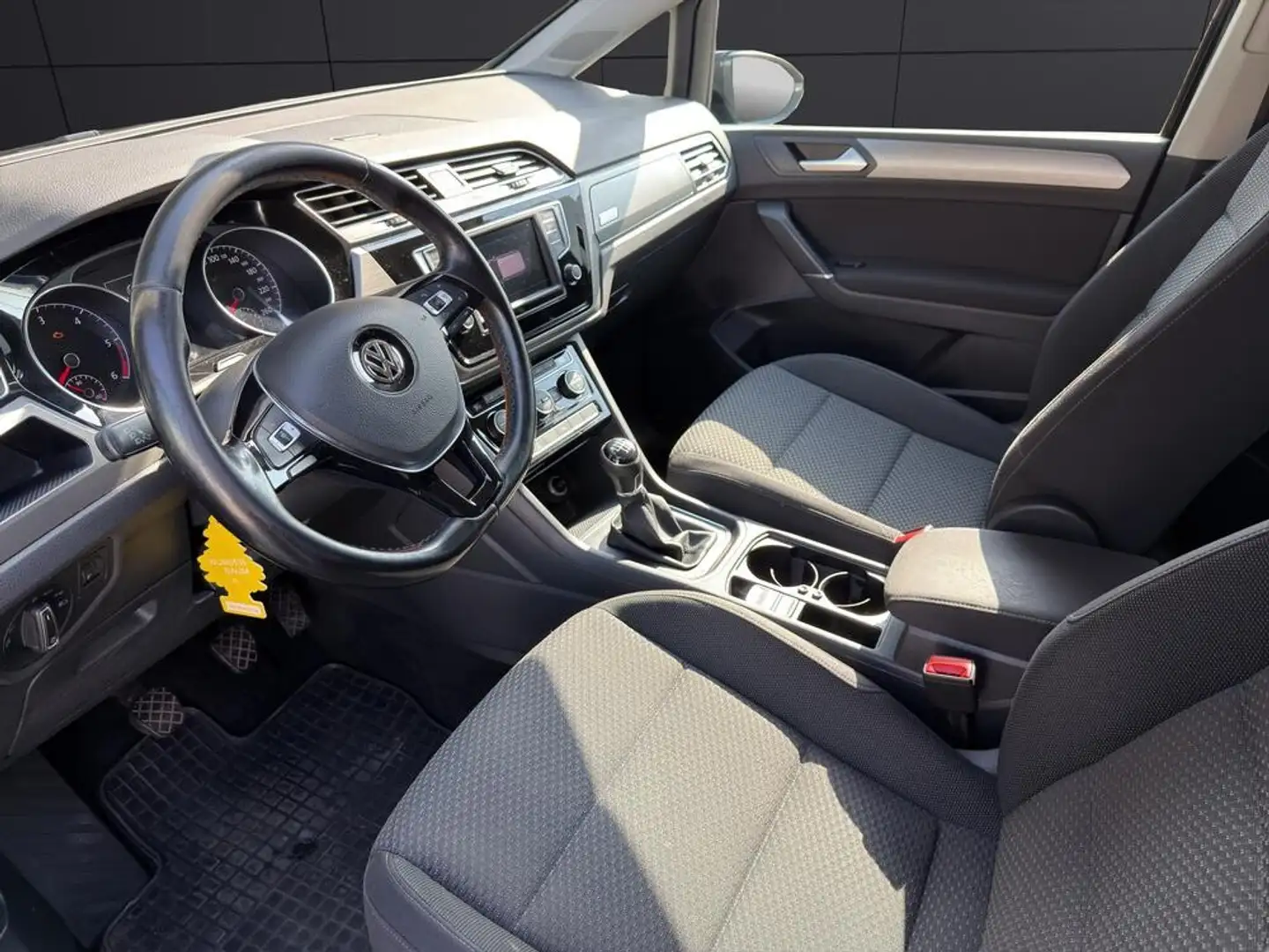 Volkswagen Touran Comfortline 1,6 SCR TDI Schwarz - 2