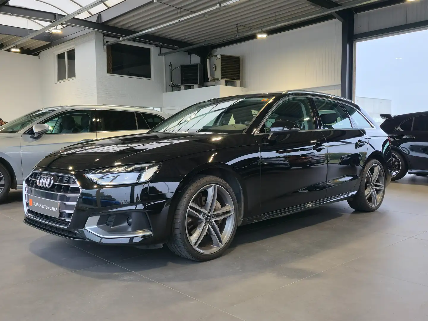 Audi A4 Avant 40 TFSI Advanced S tronic - Garantie 12M Noir - 2