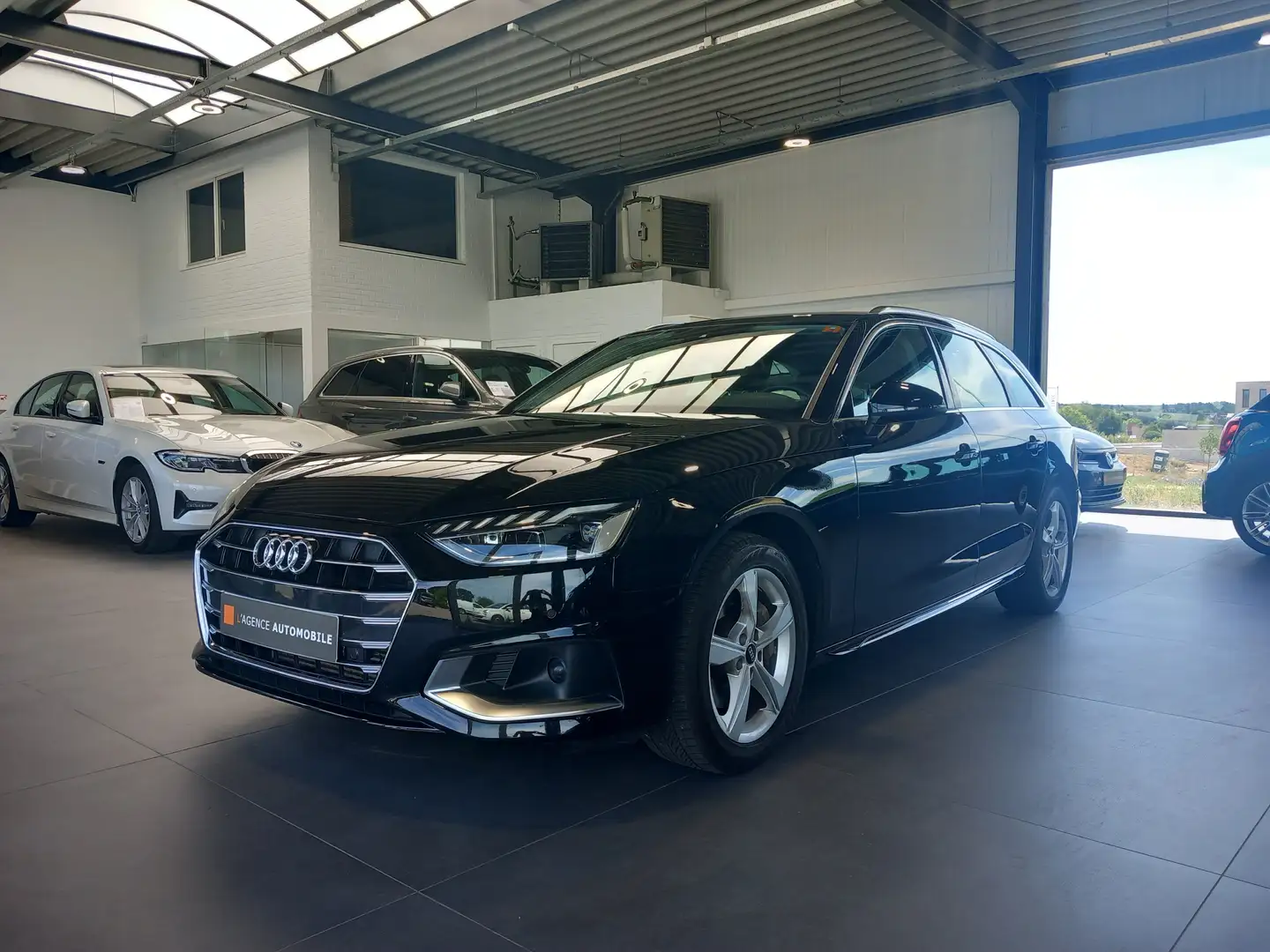 Audi A4 Avant 40 TFSI Advanced S tronic - Garantie 12M Zwart - 2