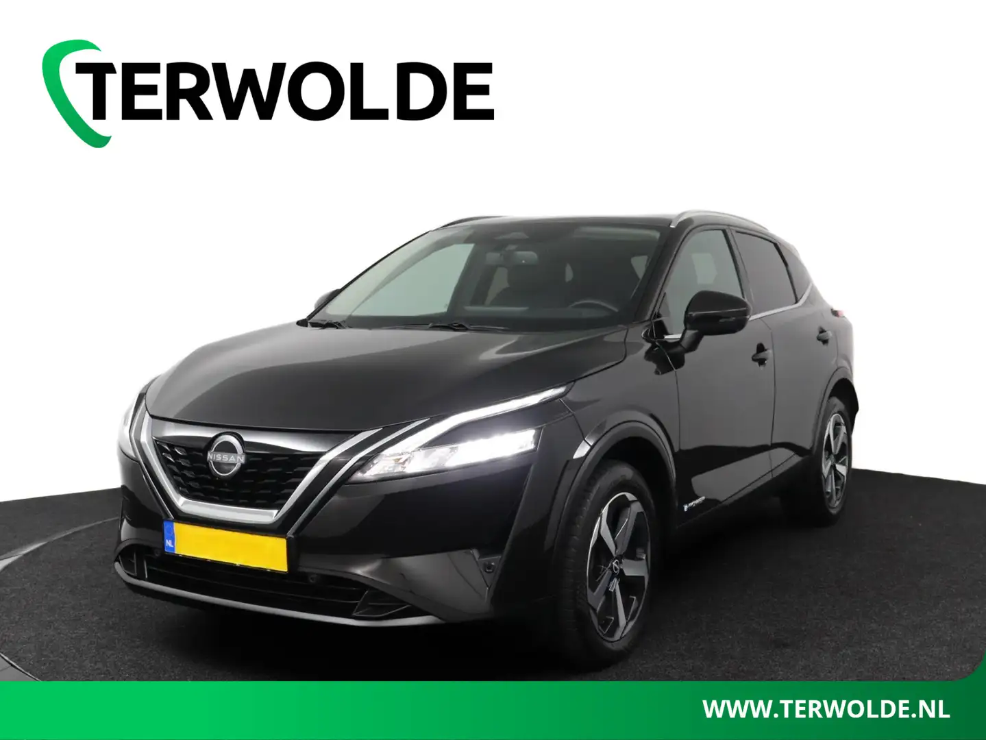 Nissan Qashqai 1.3 MHEV Xtronic N-Connecta | AUTOMAAT | Panoramad Zwart - 1