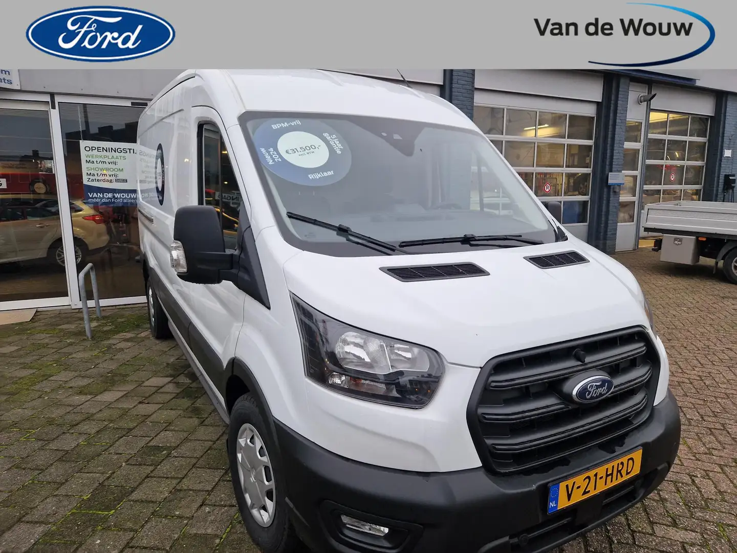 Ford Transit 350 L3H2 130pk Trend E6.2 FWD 5 jaar Ford Protect Wit - 1