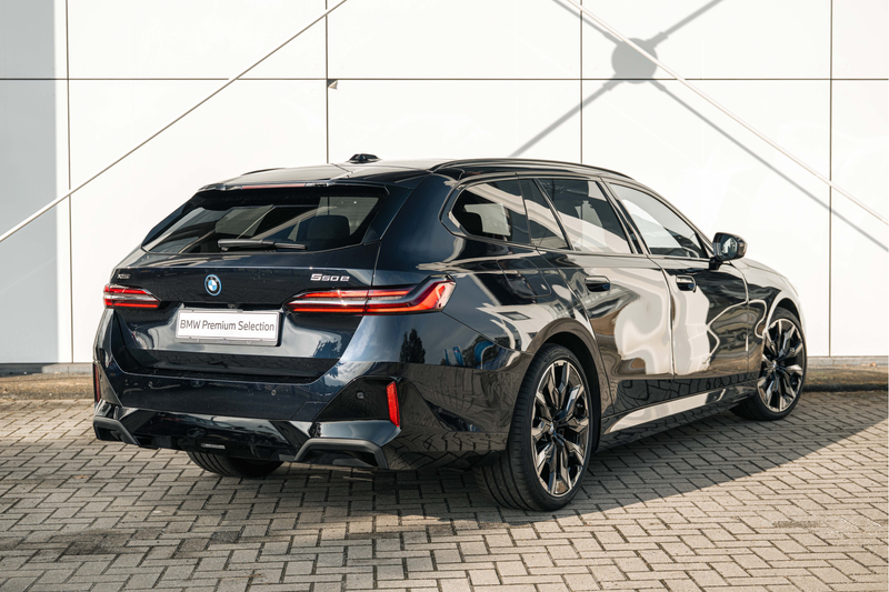 BMW 550 5 Serie Touring 550e xDrive M Sport Automaat / Tre — photo 2