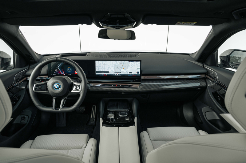 BMW 550 5 Serie Touring 550e xDrive M Sport Automaat / Tre — photo 3