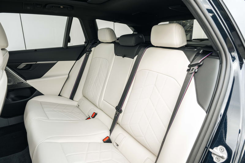 BMW 550 5 Serie Touring 550e xDrive M Sport Automaat / Tre — photo 6