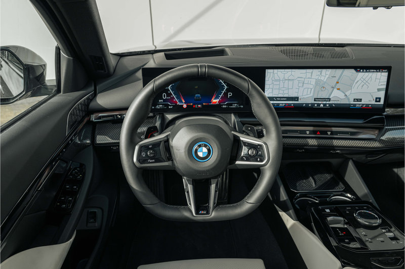 BMW 550 5 Serie Touring 550e xDrive M Sport Automaat / Tre — photo 9