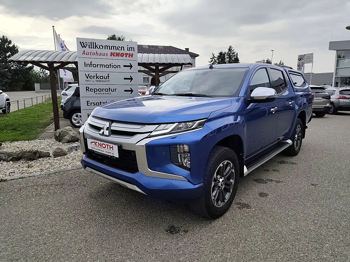 Mitsubishi L200 L 200 2,2 DI-D 4WD Doppelkabine Diamond Aut. Blau - 1