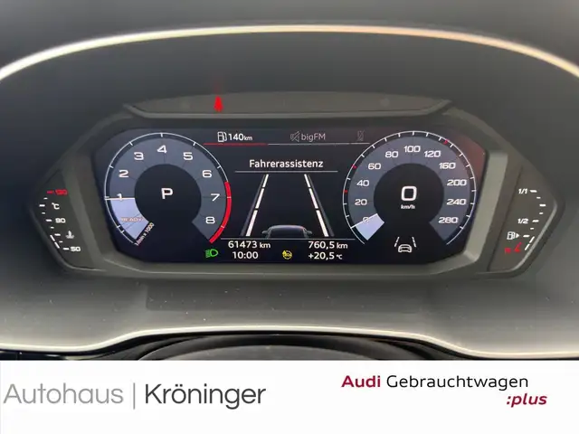 Audi Q3 view 12