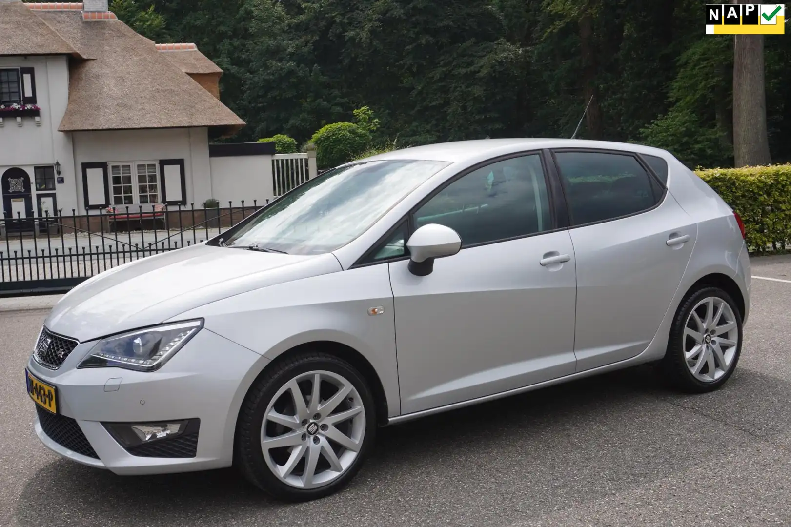 SEAT Ibiza 1.0 EcoTSI FR Connect Xenon Led Navigatie Stoelve Grijs - 1