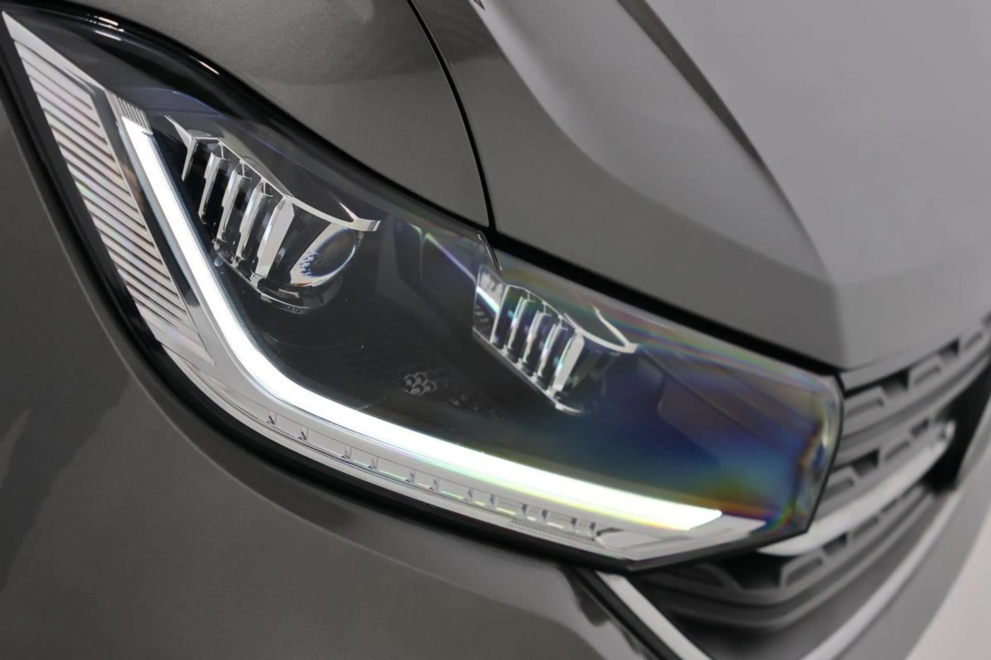 Volkswagen T-Cross 1.5 TSI 150 DSG LED GPS ACC VIRTUAL JA18 — photo 7